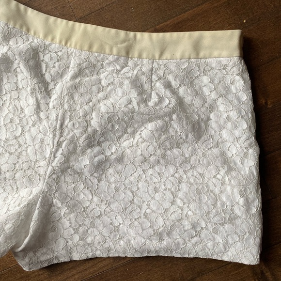 Club Monaco White Lace Silk Trim Shorty Casual Shorts Size 12 - Picture 7 of 9